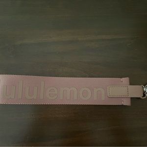 lululemon never lost keychain